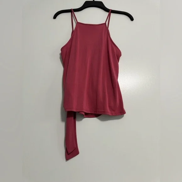 Lulu's NWT Tie to Me Berry Red Faux Wrap Tank Top Size S - Picture 2 of 7
